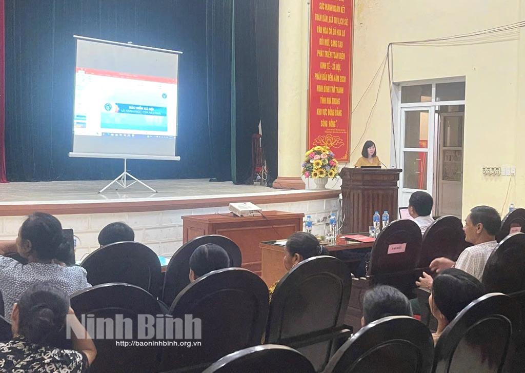 Bảo hiểm xã hội Hoa Lư truyền thông phát triển người tham gia bảo hiểm và cài đặt BHXH số - VissID