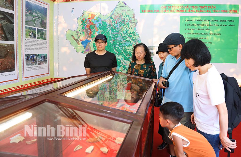 Trưng bày giới thiệu về dấu tích văn hóa thời Trần