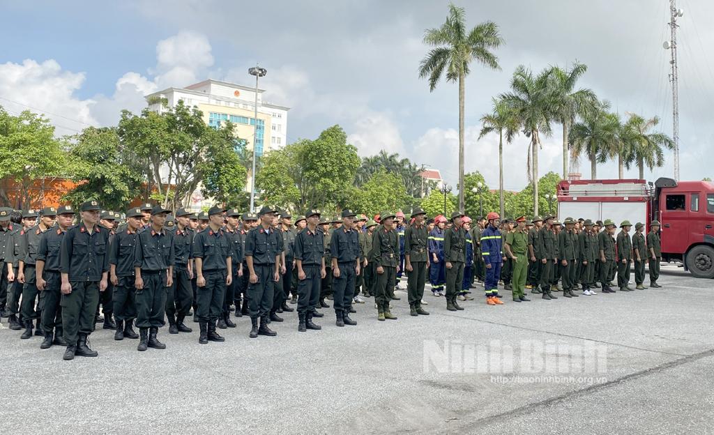 Huấn luyện nghiệp vụ chữa cháy và cứu nạn, cứu hộ cho chiến sỹ nghĩa vụ mới