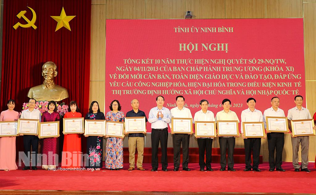 Tỉnh ủy Ninh Bình tổng kết 10 năm thực hiện Nghị quyết số 29-NQ/TW