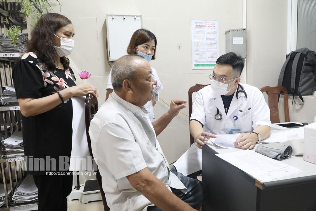 Bệnh viện Đa khoa Ninh Bình: Dành sự ưu tiên chăm sóc sức khỏe người có công