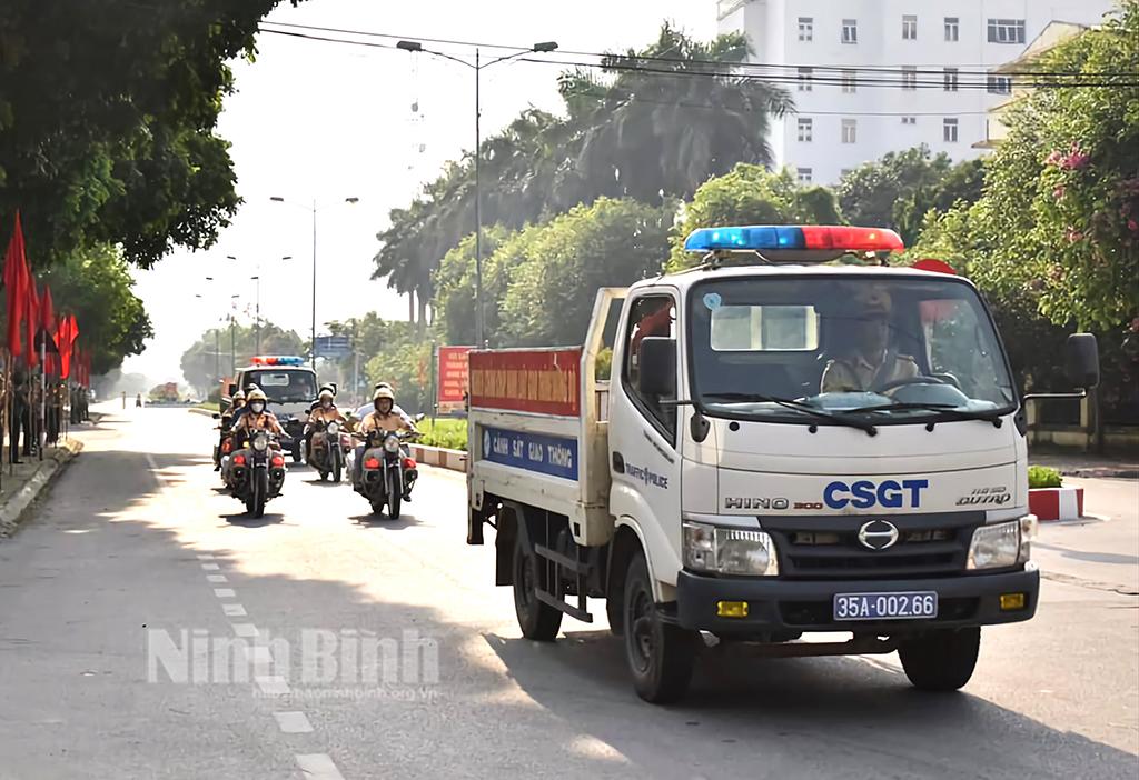 Xử lý nghiêm các hành vi vi phạm pháp luật trên tuyến giao thông đường bộ