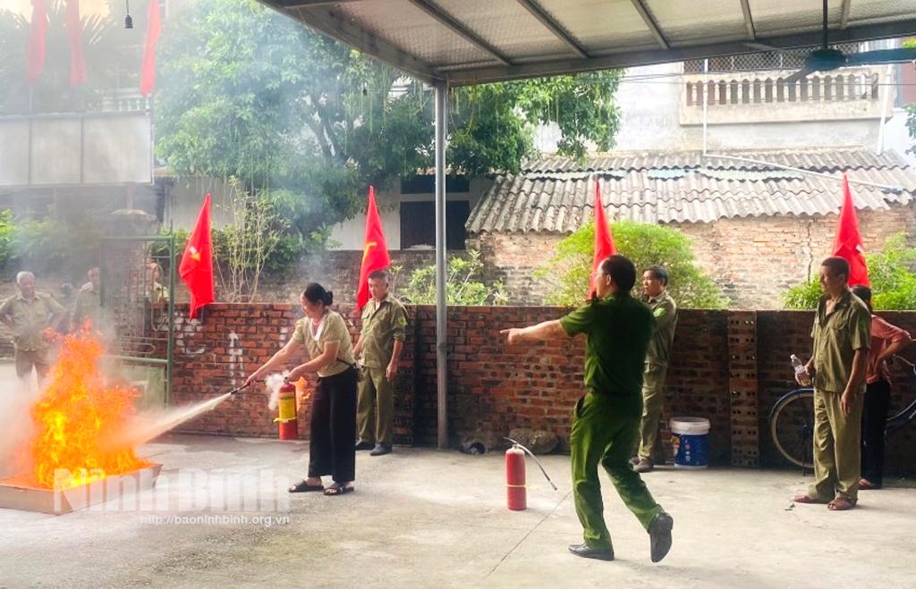 Nhân rộng mô hình "Tổ liên gia an toàn phòng cháy, chữa cháy"