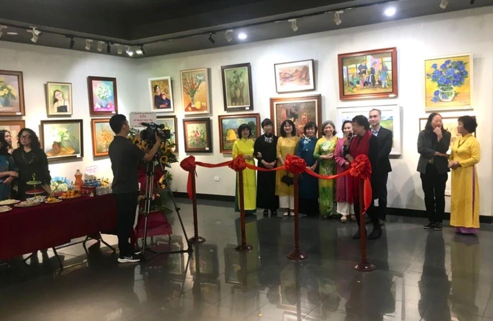 Khai mạc triển lãm tranh nghệ thuật "Giao mùa"