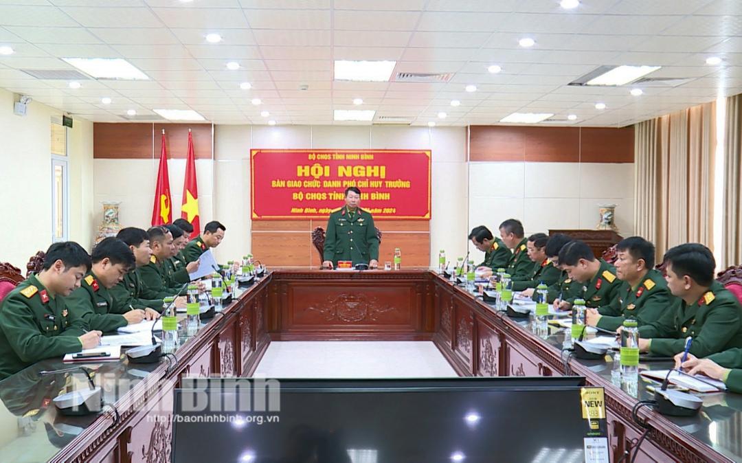 Bàn giao chức danh Phó Chỉ huy trưởng Bộ CHQS tỉnh