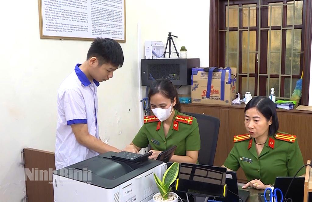 Công an thành phố Tam Điệp: Học và làm theo lời Bác bằng những việc làm thiết thực