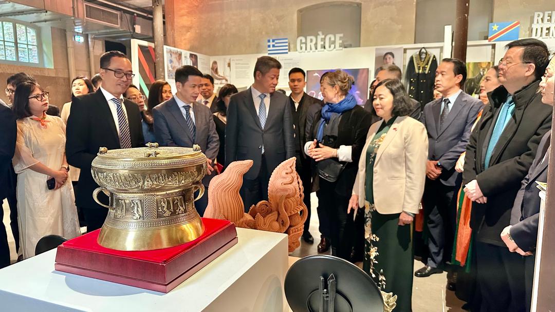 Âm nhạc và nghệ thuật truyền thống Việt Nam tỏa sáng ở Làng Pháp ngữ