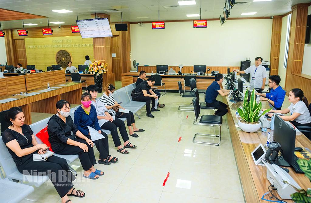 Tiếp nhận gần 2.500 hồ sơ trong "Tuần dịch vụ công trực tuyến"