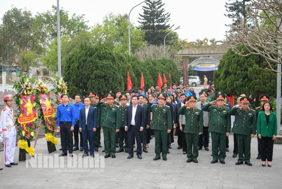 Tổ chức các hoạt động "Ngày hội tòng quân" và "Tết trồng cây đời đời nhớ ơn Bác Hồ" tại huyện Yên Mô