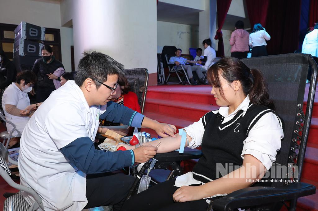 Lễ hội xuân hồng-nơi gặp gỡ của lòng nhân ái