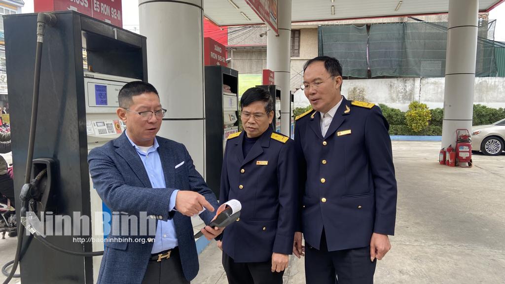 Chuyển biến tích cực từ việc triển khai áp dụng hóa đơn điện tử theo từng lần bán lẻ xăng dầu