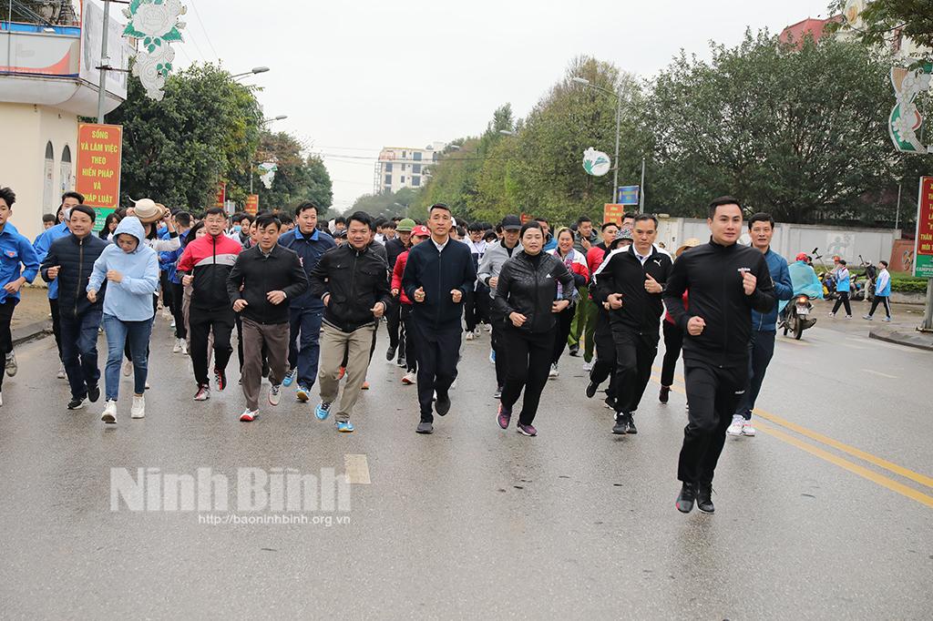 Thành phố Tam Điệp, huyện Yên Khánh phát động Tháng Hoạt động thể dục, thể thao