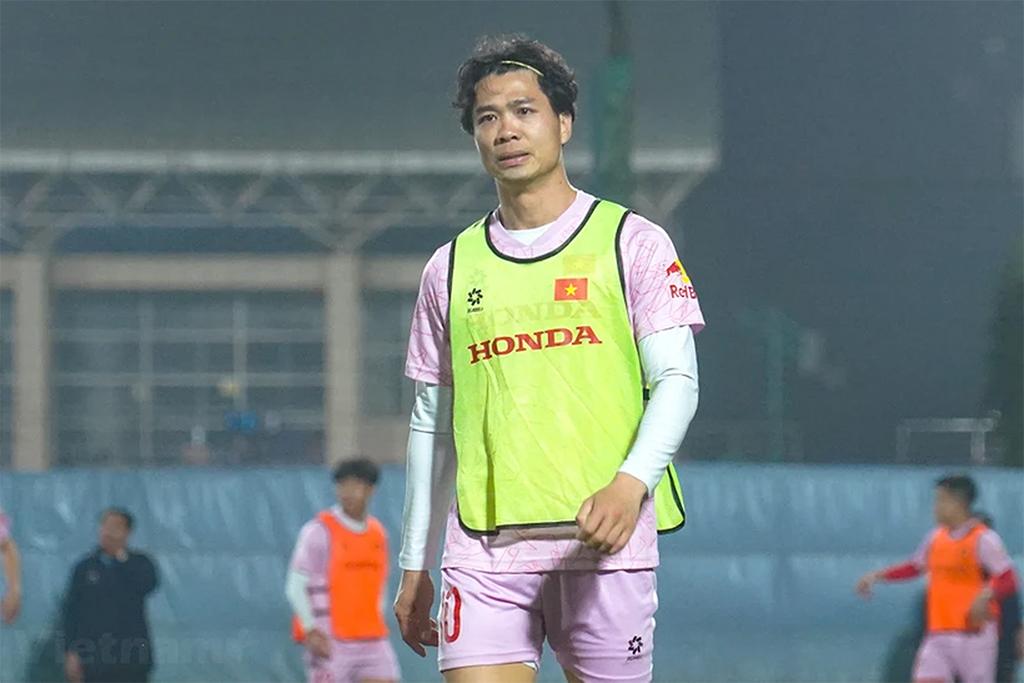 Tuyển Việt Nam đấu Indonesia: Tại sao Công Phượng, Duy Mạnh bị loại?