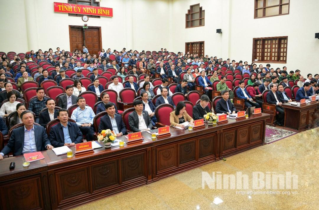 Quán triệt, triển khai thực hiện các văn bản của Ban Chấp hành Trung ương Đảng, Bộ Chính trị, Ban Bí thư (khóa XIII)