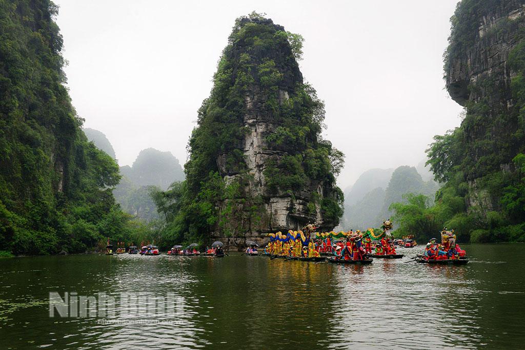 Tràng An: Nơi khơi nguồn cảm hứng cho giới văn nghệ Ninh Bình