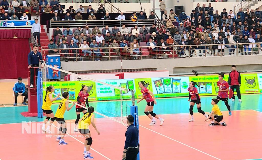 Giải Bóng chuyền Cúp Hoa Lư-Bình Điền năm 2024: Nữ LPBank Ninh Bình đăng quang ngôi vô địch