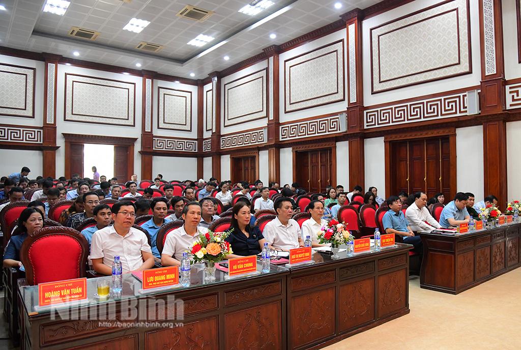 Huyện ủy Hoa Lư quán triệt, triển khai thực hiện các văn bản của Bộ Chính trị, Ban Bí thư