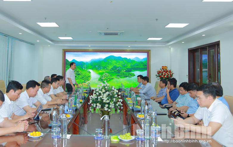 Công ty Điện lực Ninh Bình vận động khách hàng thực hiện điều chỉnh phụ tải điện