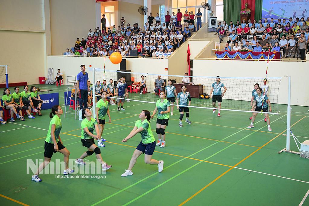 Giải Bóng chuyền hơi nữ công nhân, viên chức, lao động thành phố Tam Điệp năm 2024