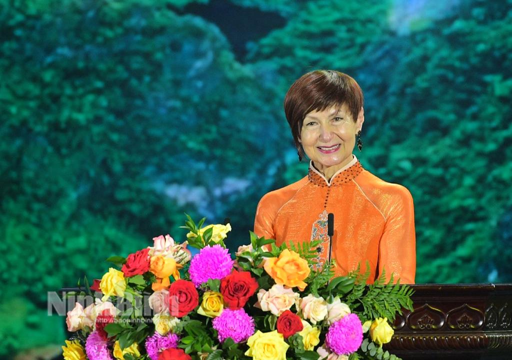 Khi hạnh phúc của người dân được đặt lên hàng đầu, Tràng An nổi lên như một tấm gương sáng về cảm hứng và tinh thần đổi mới, sáng tạo (*)