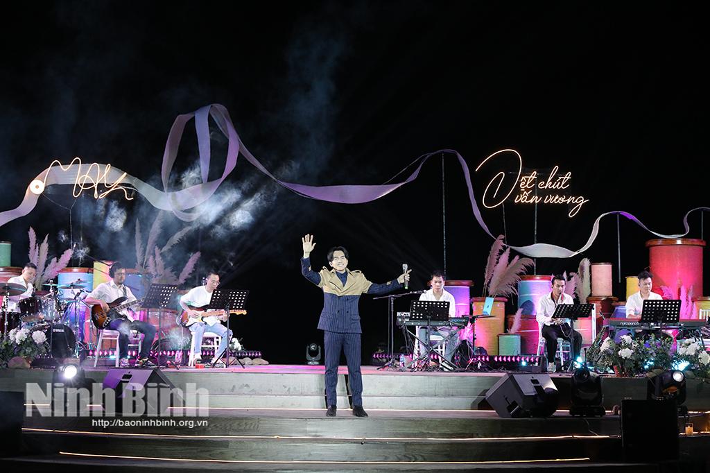 Sôi động đêm nhạc "Dệt chút vấn vương"