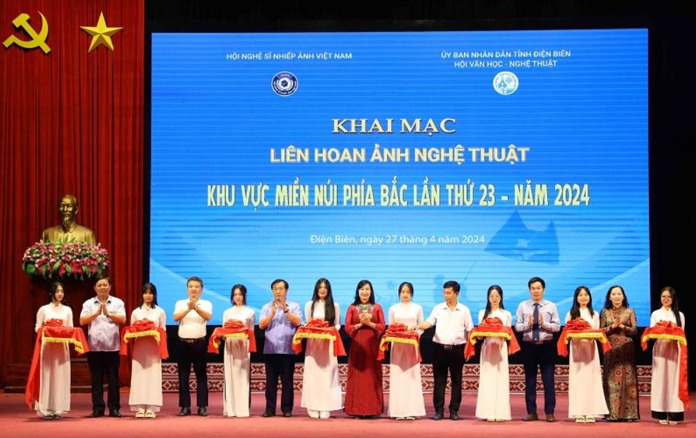 Liên hoan ảnh nghệ thuật khu vực miền núi phía bắc tại Điện Biên