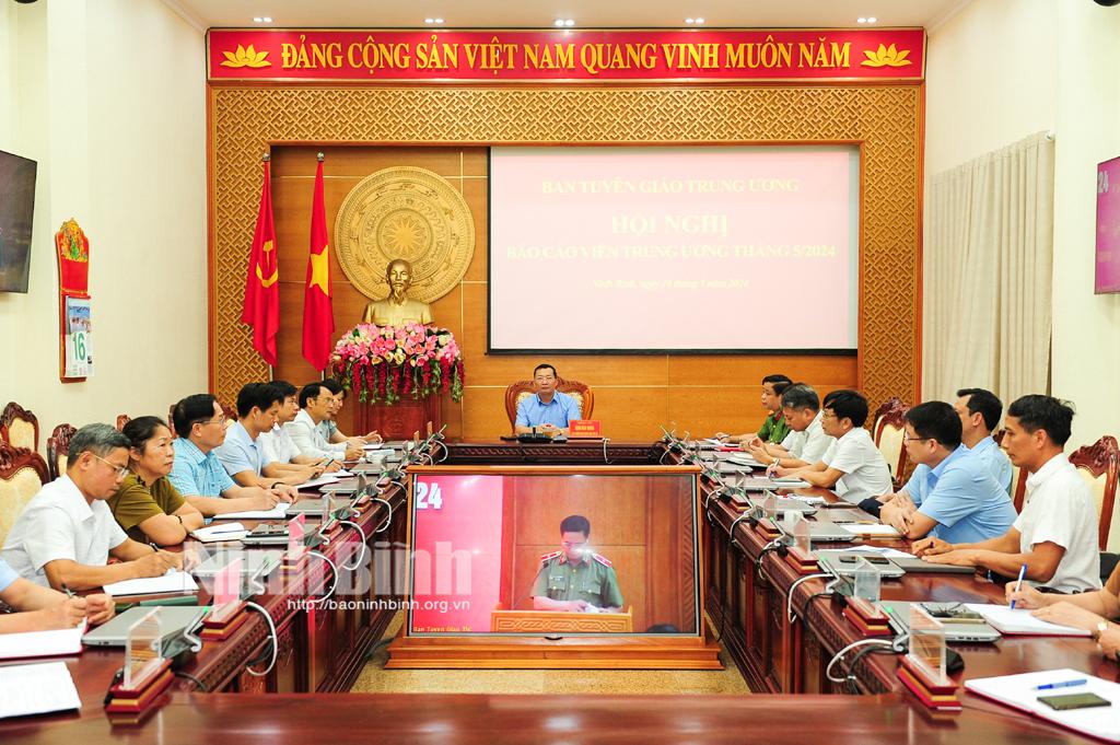 Hội nghị Báo cáo viên Trung ương tháng 5