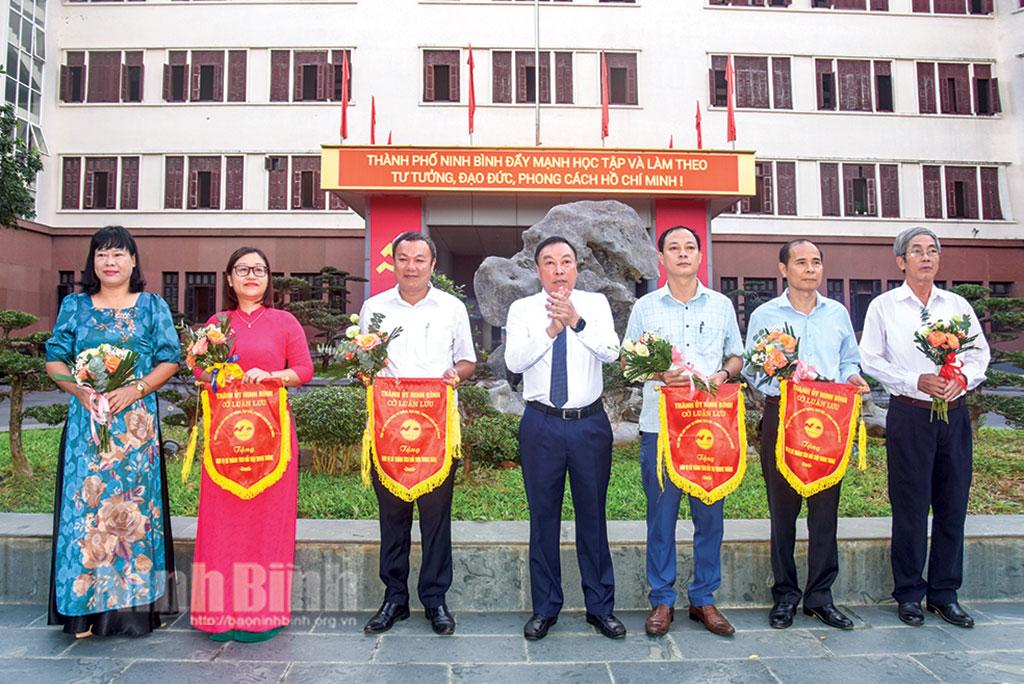 Học tập và làm theo Bác tạo động lực xây dựng thành phố giàu đẹp, văn minh