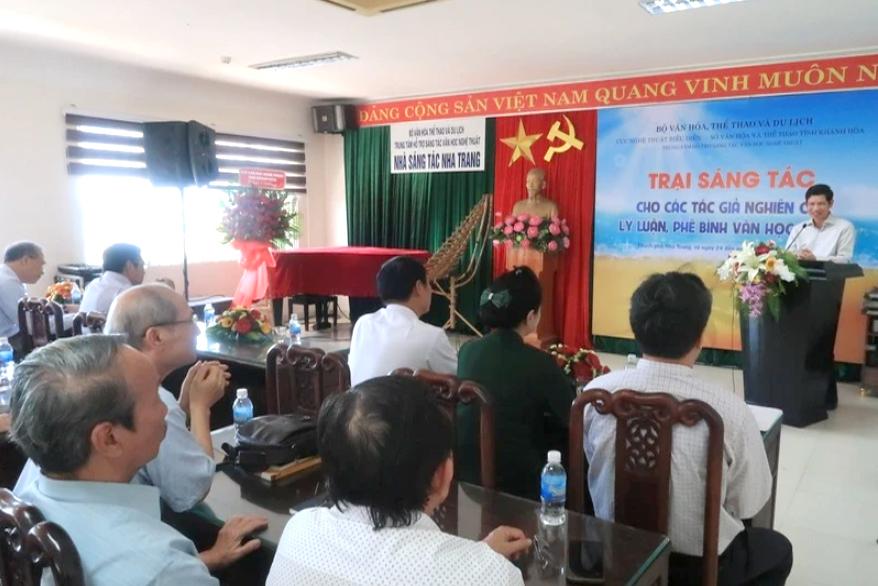 Khai mạc trại sáng tác nghiên cứu lý luận, phê bình văn học