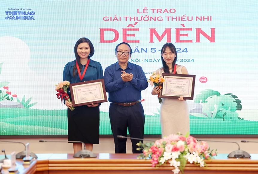 Trao giải thưởng sáng tác văn học nghệ thuật thiếu nhi Dế Mèn