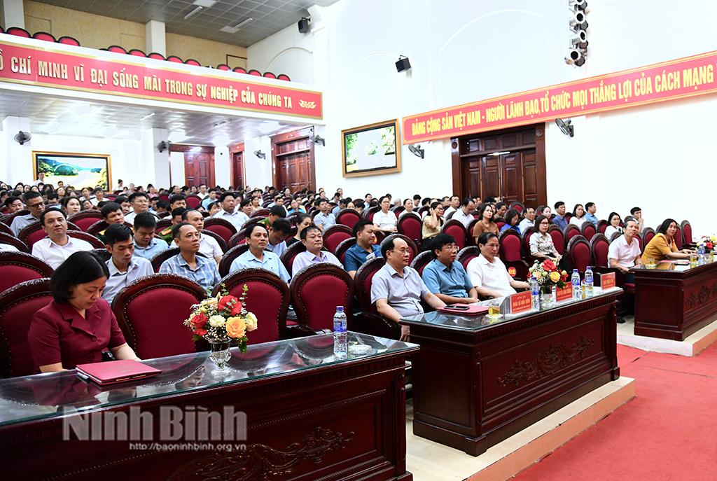 Hoa Lư: Bồi dưỡng, cập nhật kiến thức cho cán bộ thuộc đối tượng 4