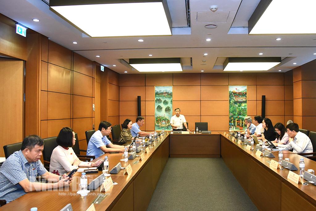 Kỳ họp thứ 7, Quốc hội khóa XV: Đại biểu Quốc hội tỉnh thảo luận tại Tổ về một số dự án Luật