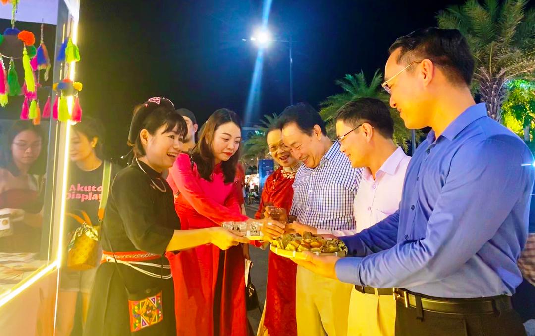 Khai mạc Lễ hội ẩm thực và âm nhạc quốc tế tại Quảng Bình