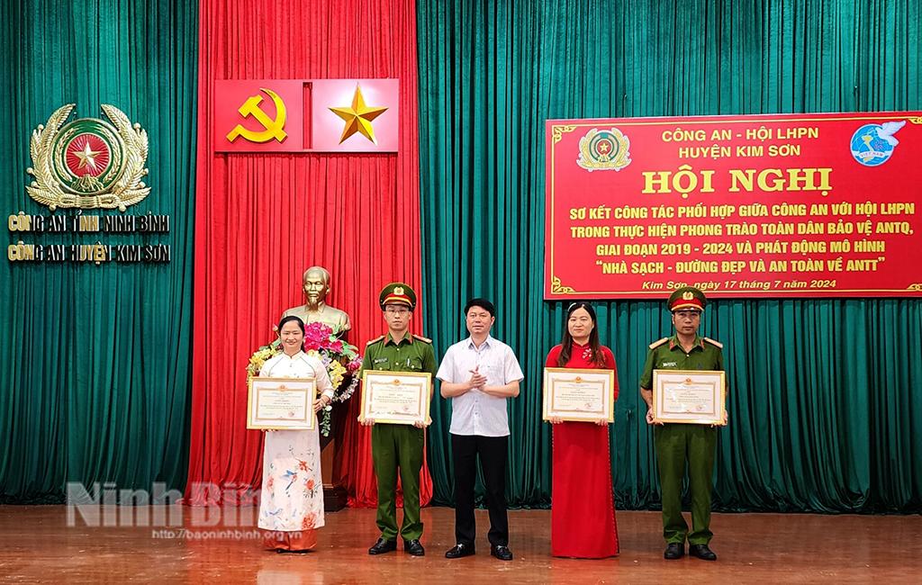 Công an huyện - Hội Phụ nữ huyện Kim Sơn sơ kết công tác phối hợp thực hiện phong trào Toàn dân bảo vệ ANTQ