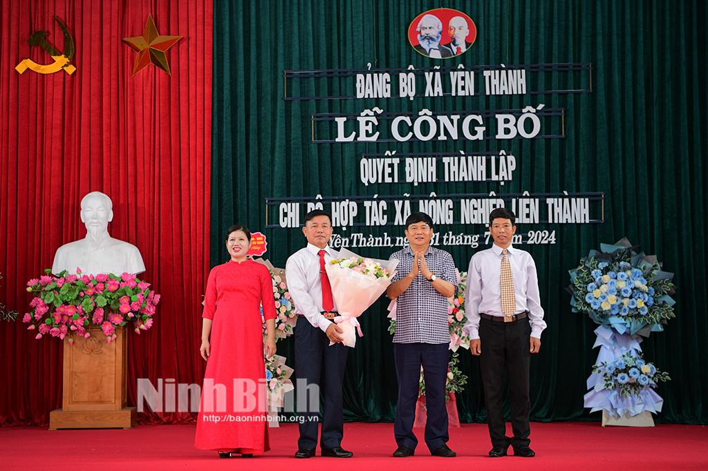 Công bố quyết định thành lập Chi bộ HTX nông nghiệp Liên Thành