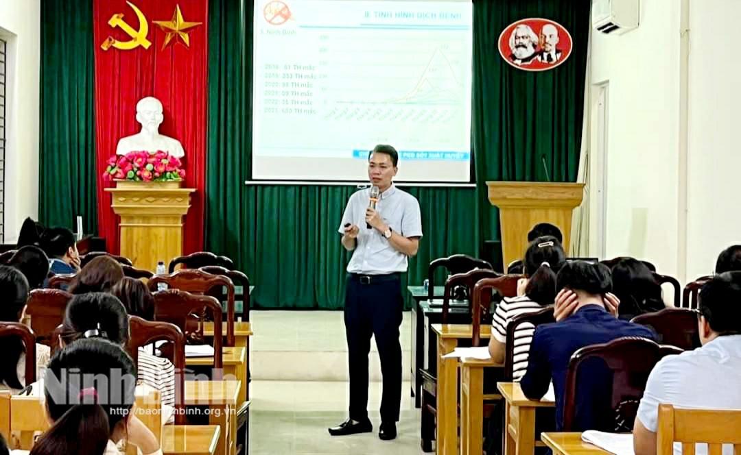 Tập huấn phòng, chống bệnh sốt xuất huyết cho đội ngũ cán bộ Y tế tuyến tỉnh và huyện