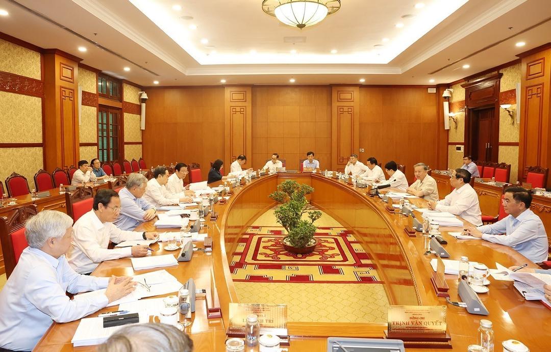 Tổng Bí thư, Chủ tịch nước Tô Lâm chủ trì họp Bộ Chính trị cho ý kiến vào các văn kiện