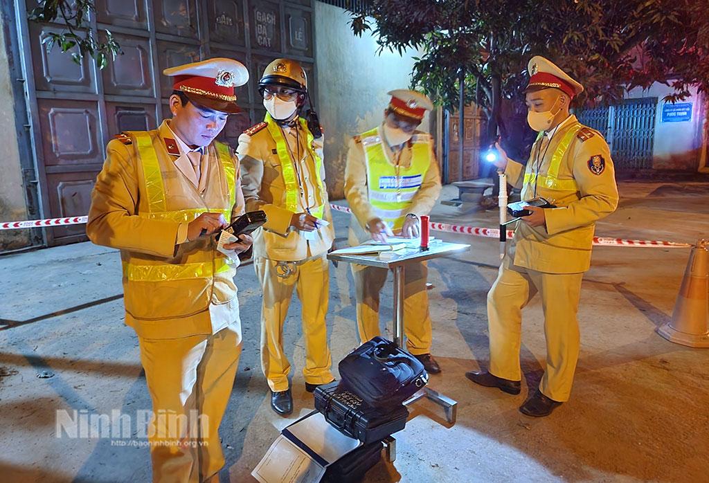 Quyết tâm xây dựng môi trường giao thông văn minh, an toàn