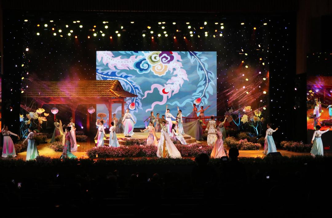 Chương trình nghệ thuật Lễ hội Áo dài Huế: Tỏa sáng vẻ đẹp văn hóa truyền thống