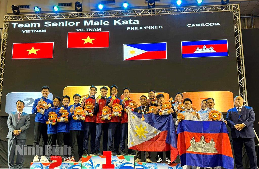 Phạm Minh Quân-Vận động viên Kata tài năng